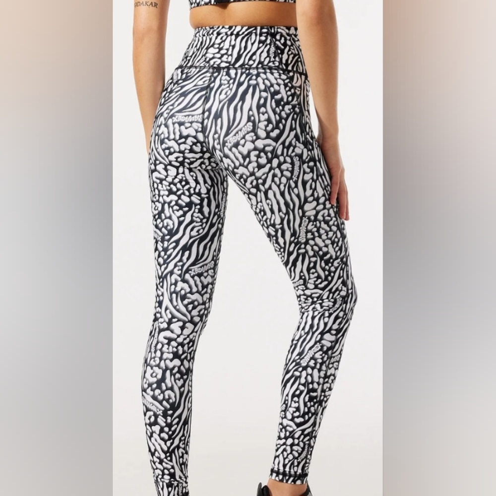 Savage X-Fenty Sky-Hi Logo Patch Super High-Waist Pocket Legging